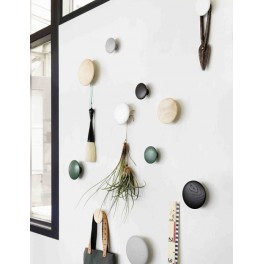 Patère design noire the dots Muuto