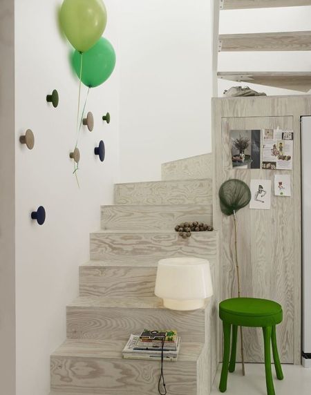 Patère The Dots noire - médium - Muuto