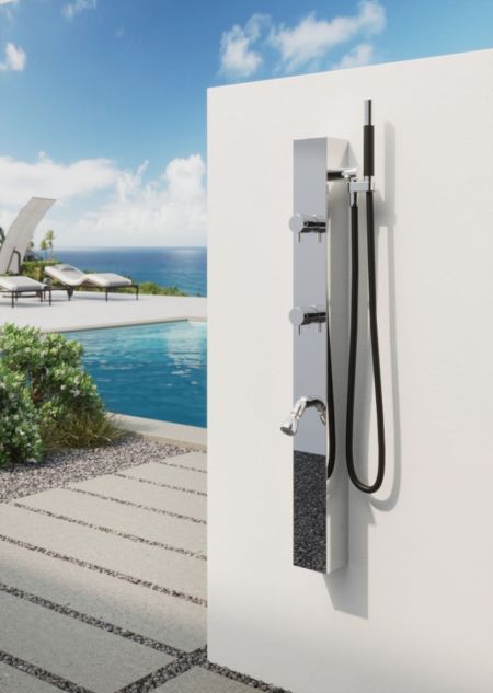 Douche extérieure murale en inox avec rince pieds In & Out P9