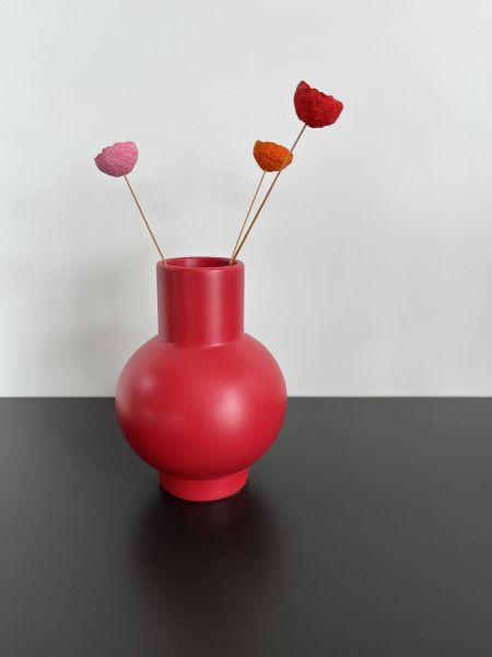Vase Strøm rouge small de Raawii