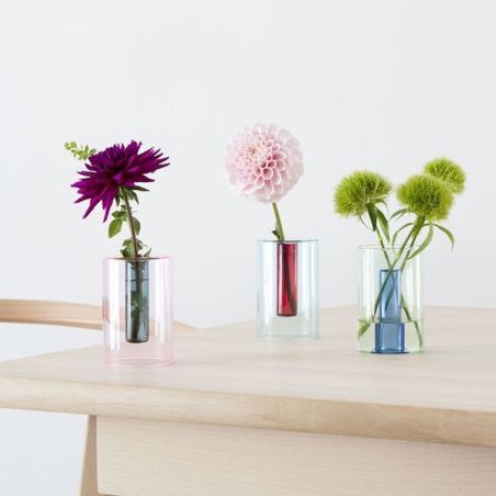 Vase réversible rose en verre de Block Design