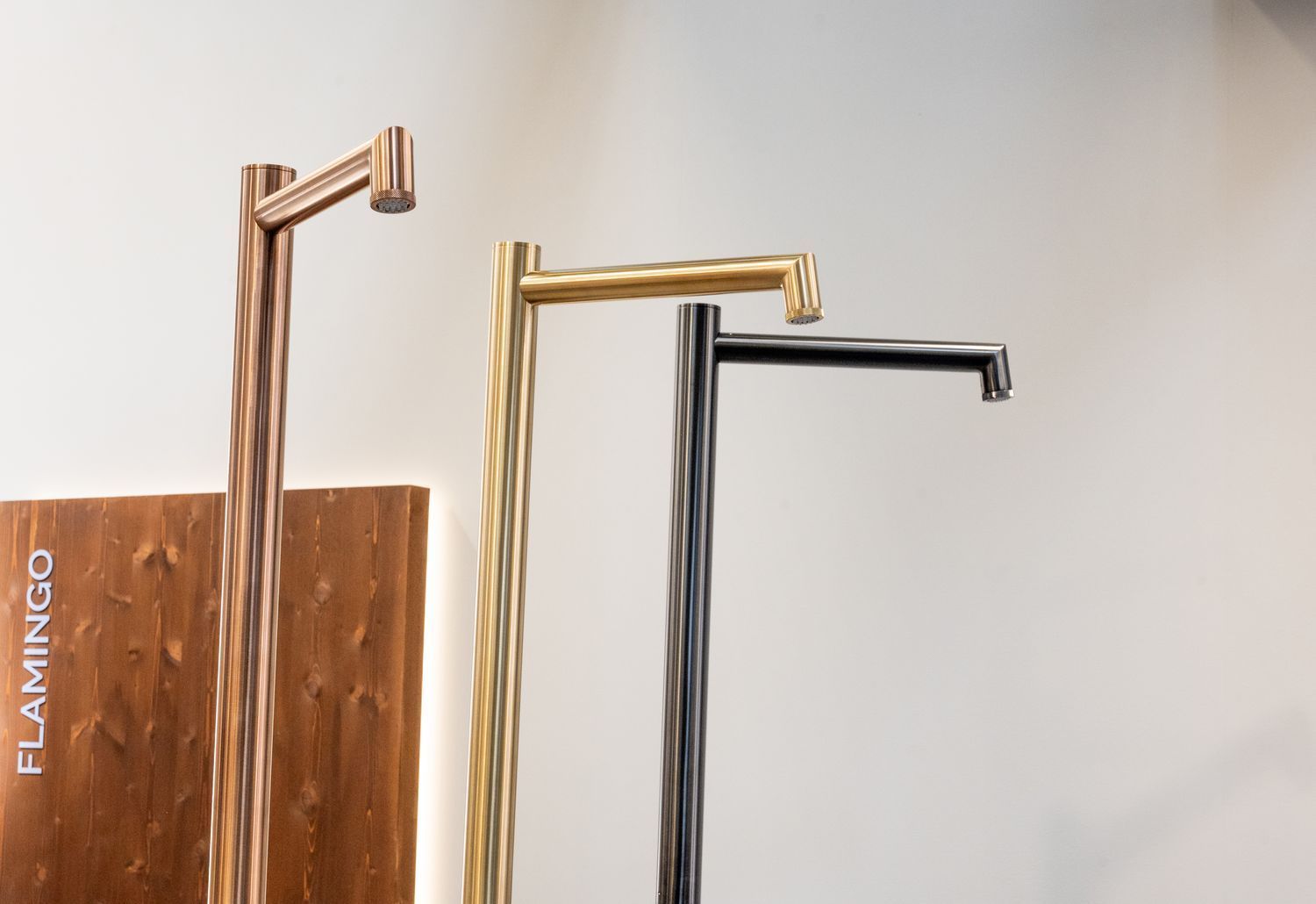 Douche extérieure inox Flamingo F60.ME de Fontealta